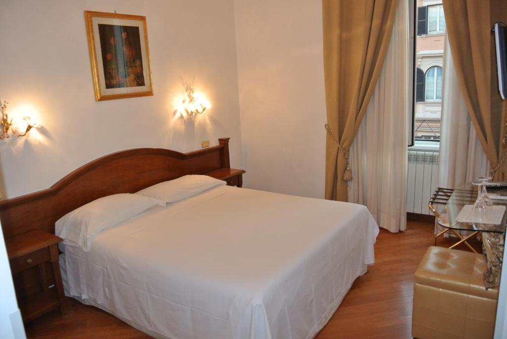 Le Petit Real Hotel Roma Cameră foto